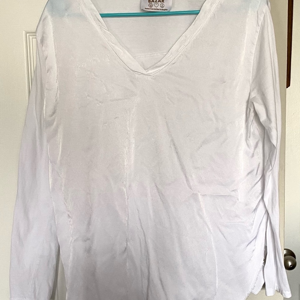 Beautiful Brand Bazaar White Long Sleeve V-Neck Tee.  100% Cotton w/ shiny front